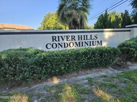 1307 River Hills Circle E Jacksonville FL 32211
