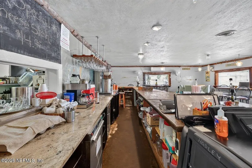2 N Park Street Crescent City FL 32112