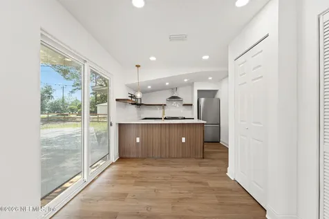 6986 Sallie Avenue Jacksonville FL 32210