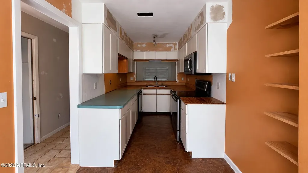 5568 La Moya Avenue Jacksonville FL 32210