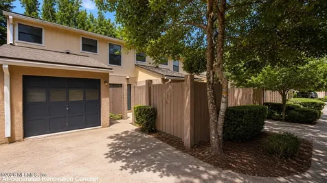 5568 La Moya Avenue Jacksonville FL 32210