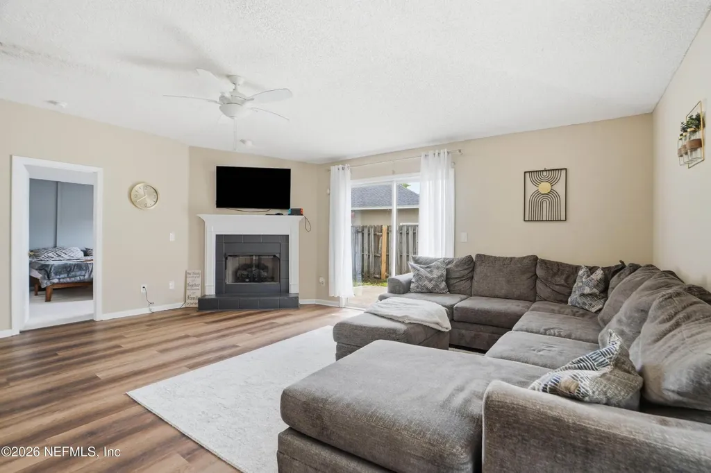 3239 Deuce Court Jacksonville FL 32277