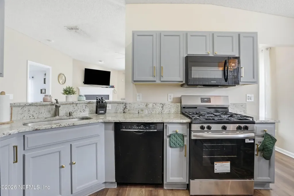 3239 Deuce Court Jacksonville FL 32277