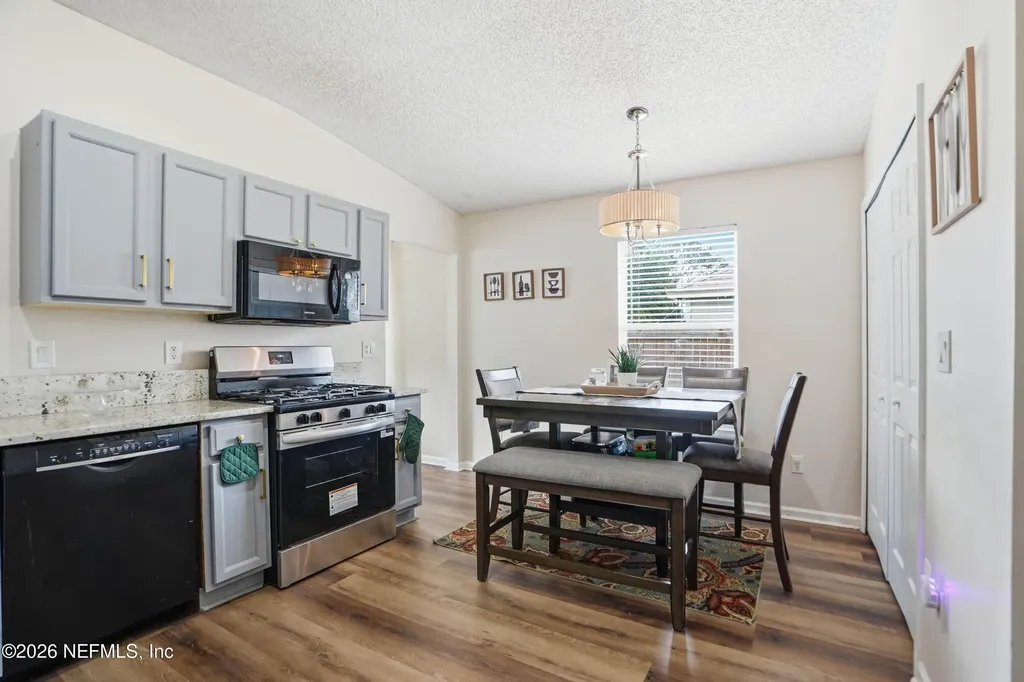 3239 Deuce Court Jacksonville FL 32277