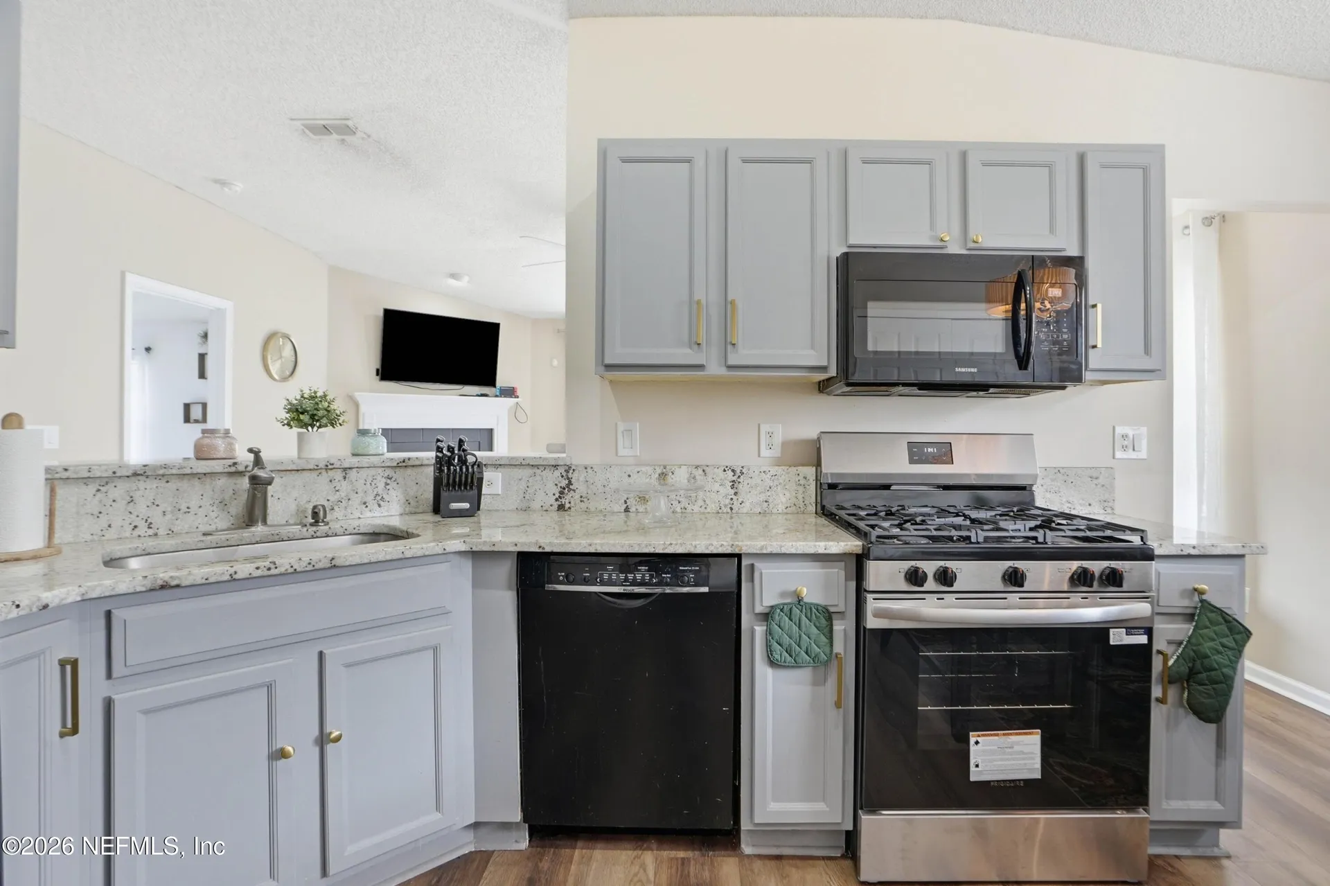 3239 Deuce Court Jacksonville FL 32277