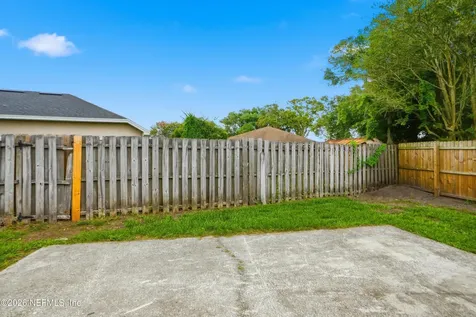 3239 Deuce Court Jacksonville FL 32277
