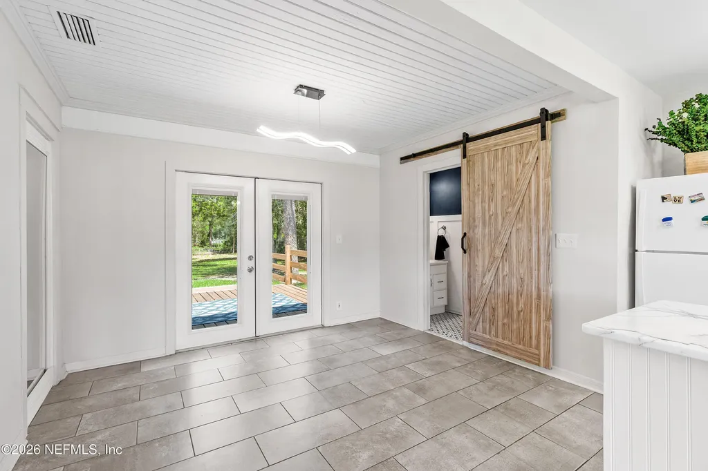 2442 Southside Boulevard Jacksonville FL 32216