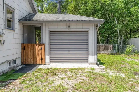 2442 Southside Boulevard Jacksonville FL 32216