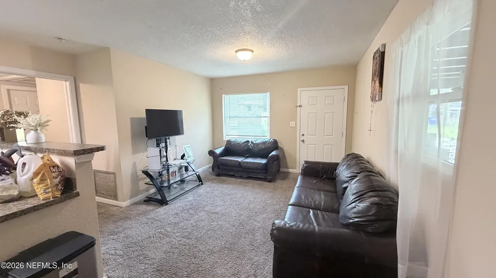 5812 Blackthorn Road Jacksonville FL 32244