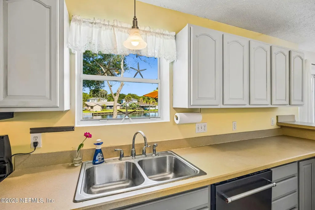 3346 America Avenue Jacksonville Beach FL 32250