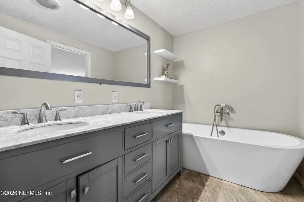 253 Deerwood Circle E Middleburg FL 32068