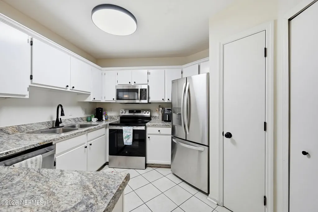 1655 The Greens Way Jacksonville Beach FL 32250