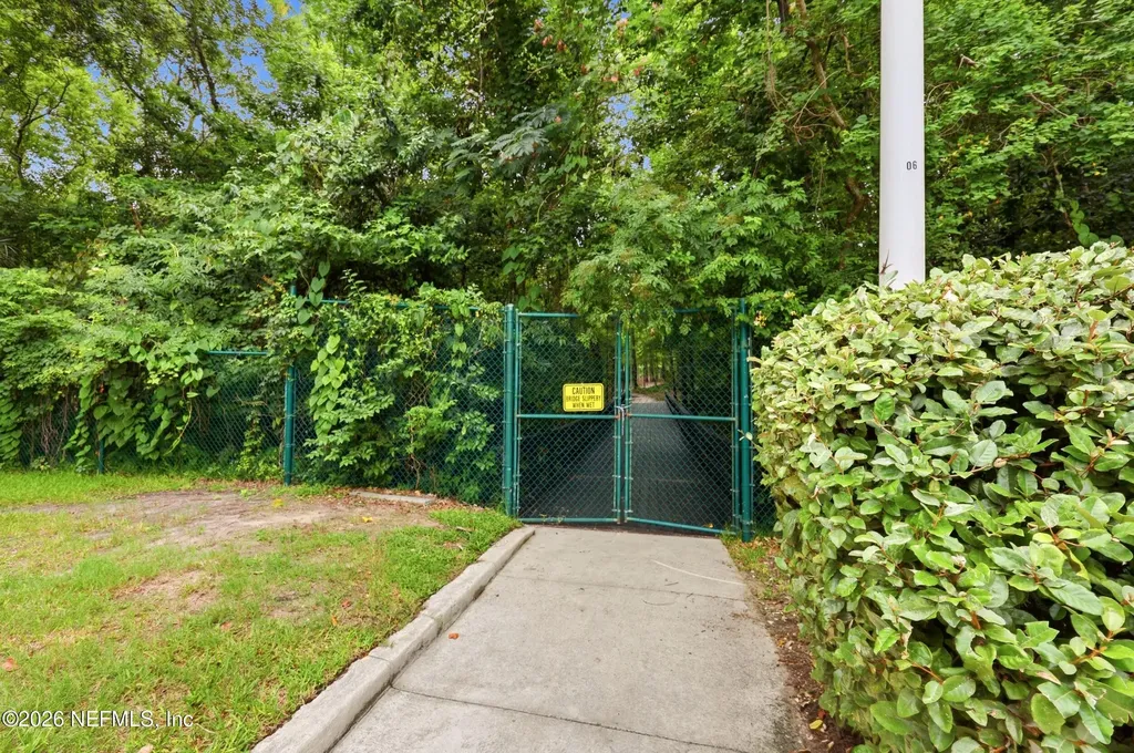 8601 Beach Boulevard Jacksonville FL 32216