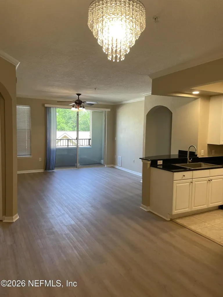 8539 Gate Parkway Jacksonville FL 32216