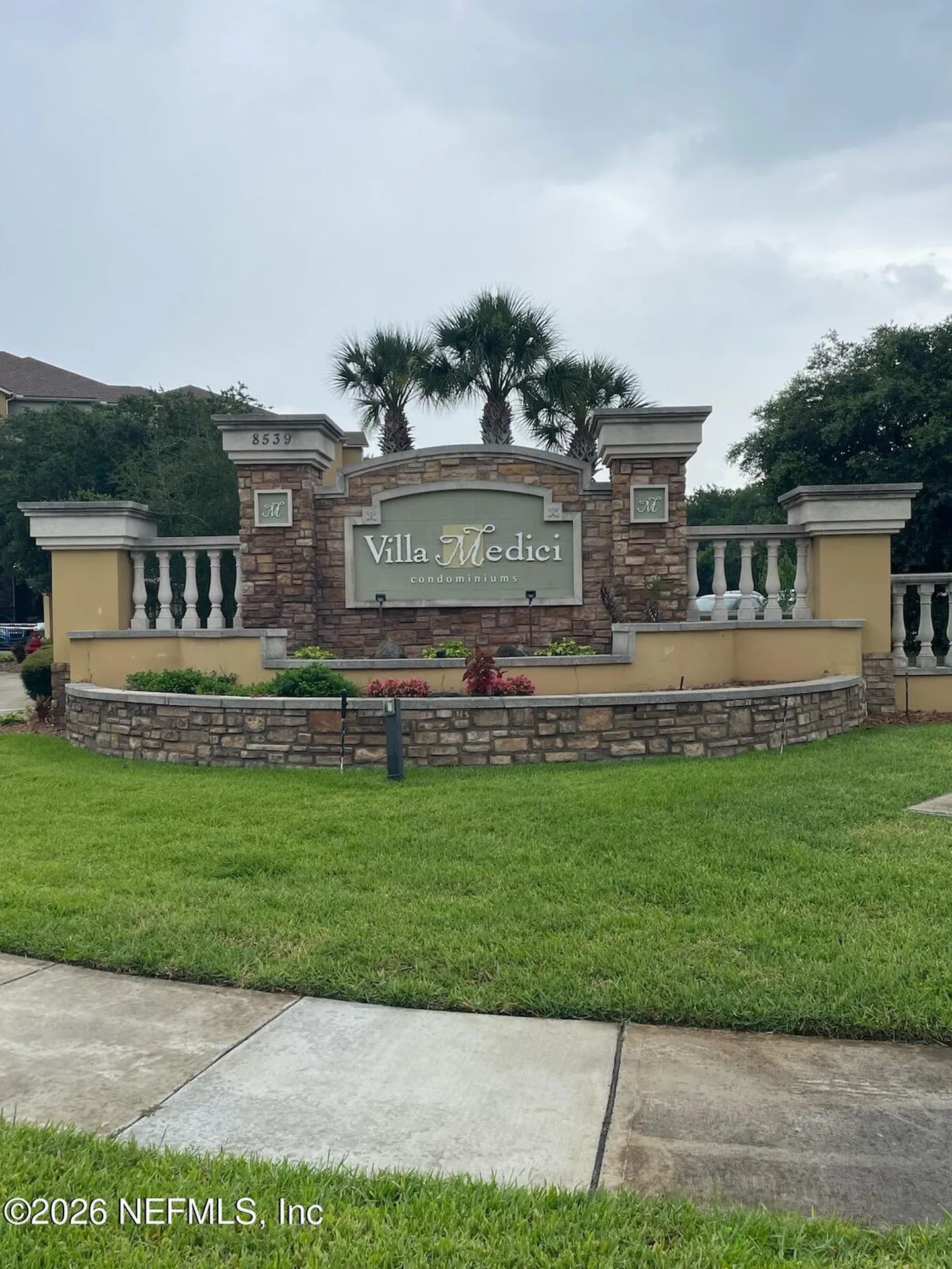 8539 Gate Parkway Jacksonville FL 32216