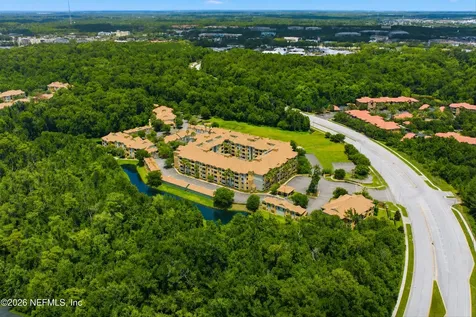 8539 Gate Parkway Jacksonville FL 32216