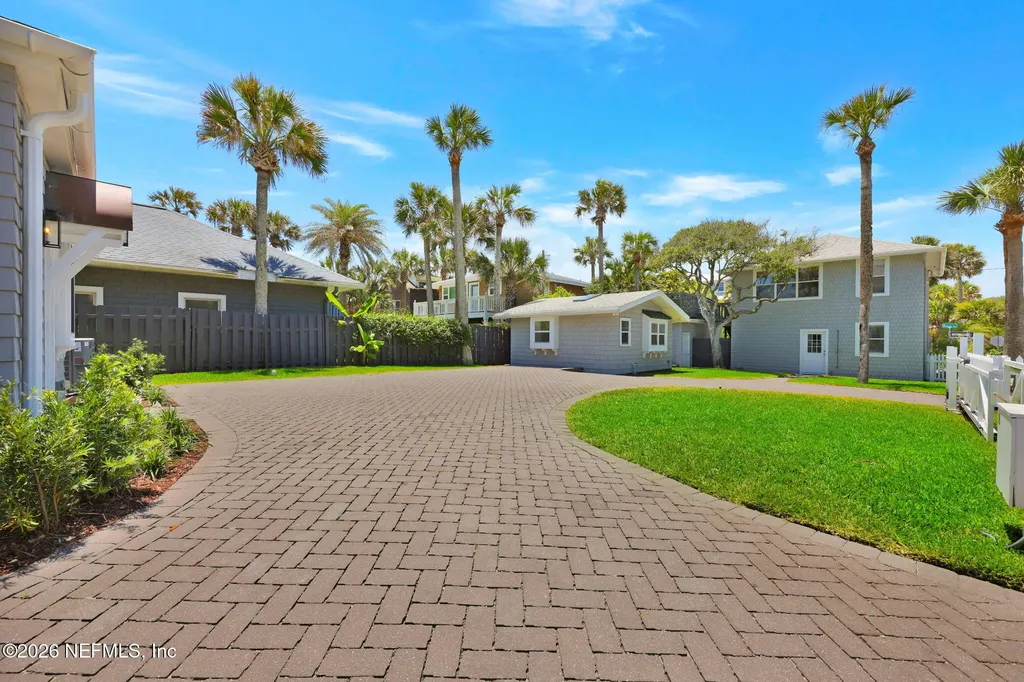 42 3rd Street Atlantic Beach FL 32233