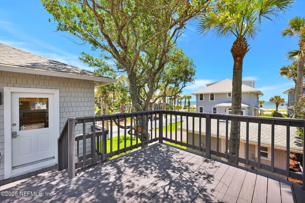 42 3rd Street Atlantic Beach FL 32233