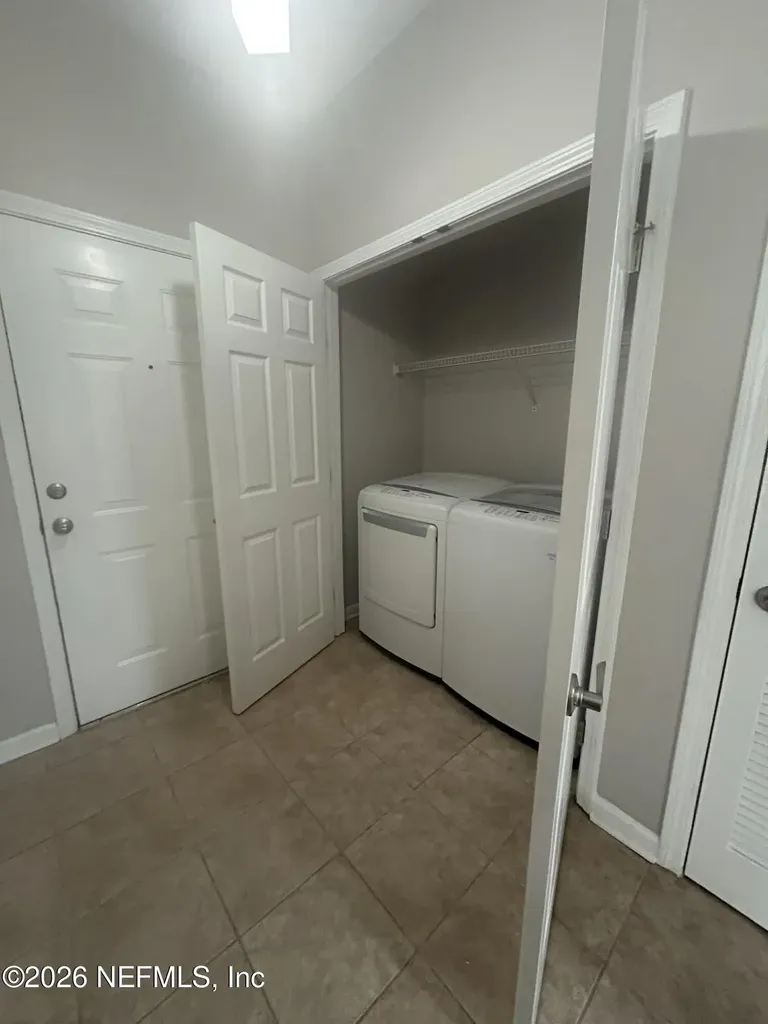 7990 Baymeadows Road E Jacksonville FL 32256