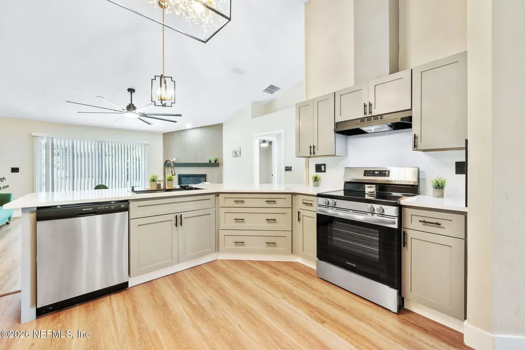 2912 Cold Creek Boulevard Jacksonville FL 32221