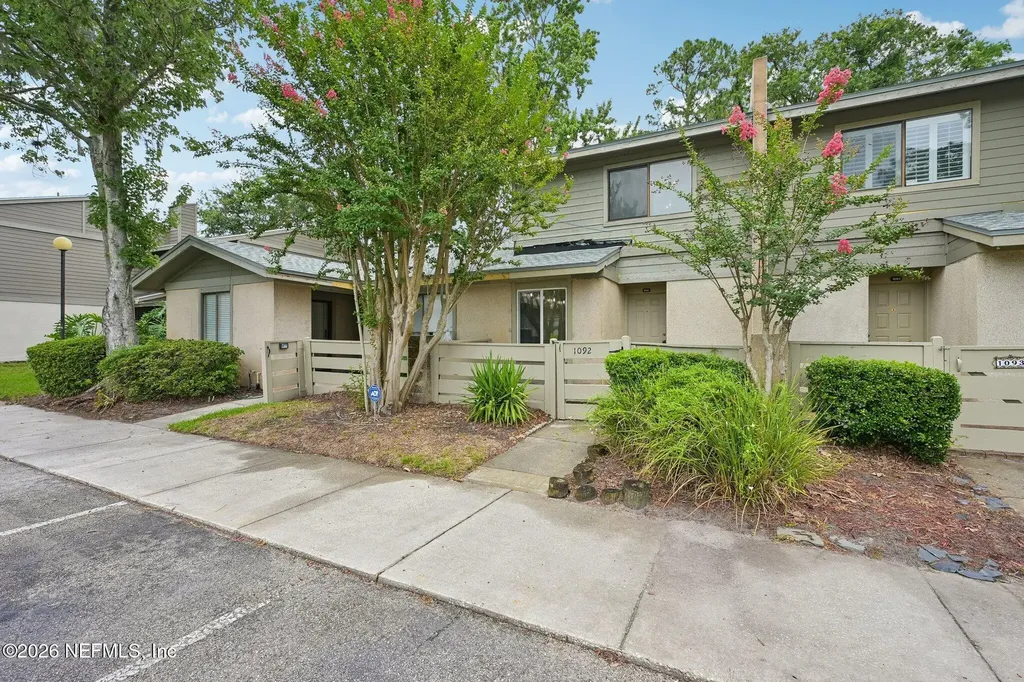 7701 Baymeadows Circle W Jacksonville FL 32256
