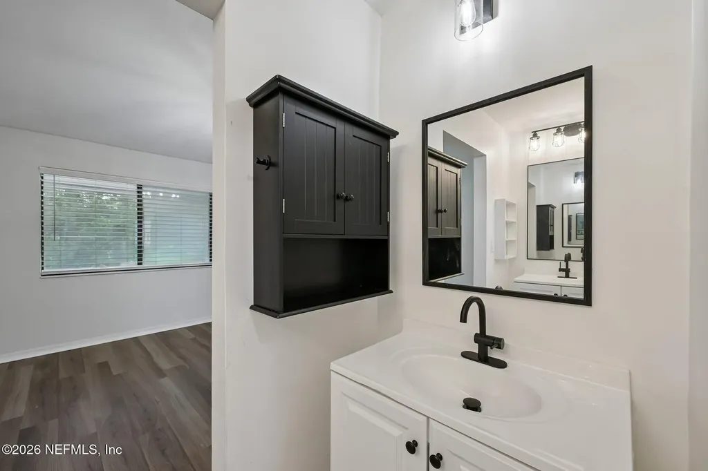 7701 Baymeadows Circle W Jacksonville FL 32256