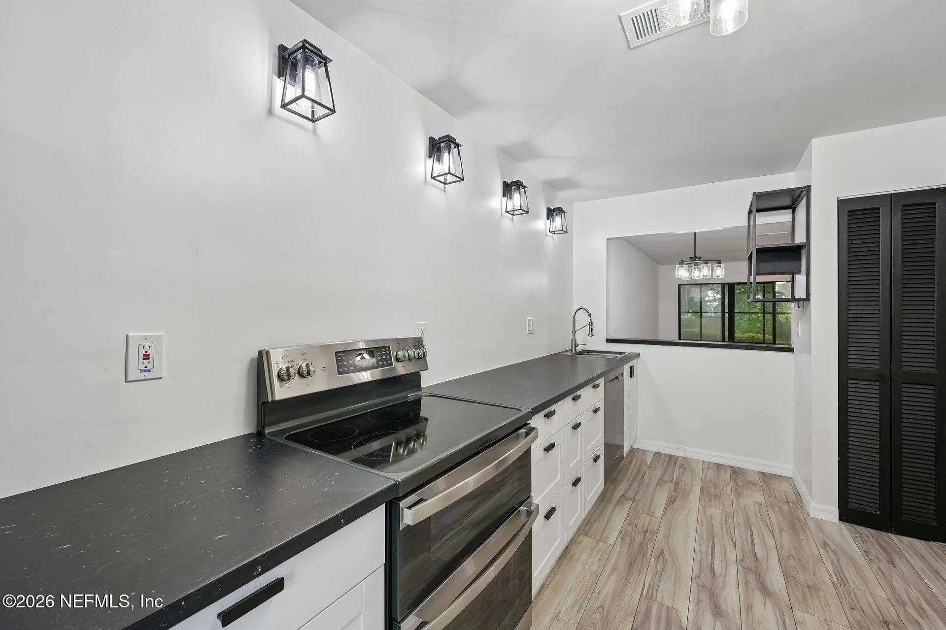 7701 Baymeadows Circle W Jacksonville FL 32256
