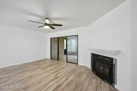 7701 Baymeadows Circle W Jacksonville FL 32256