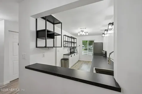 7701 Baymeadows Circle W Jacksonville FL 32256