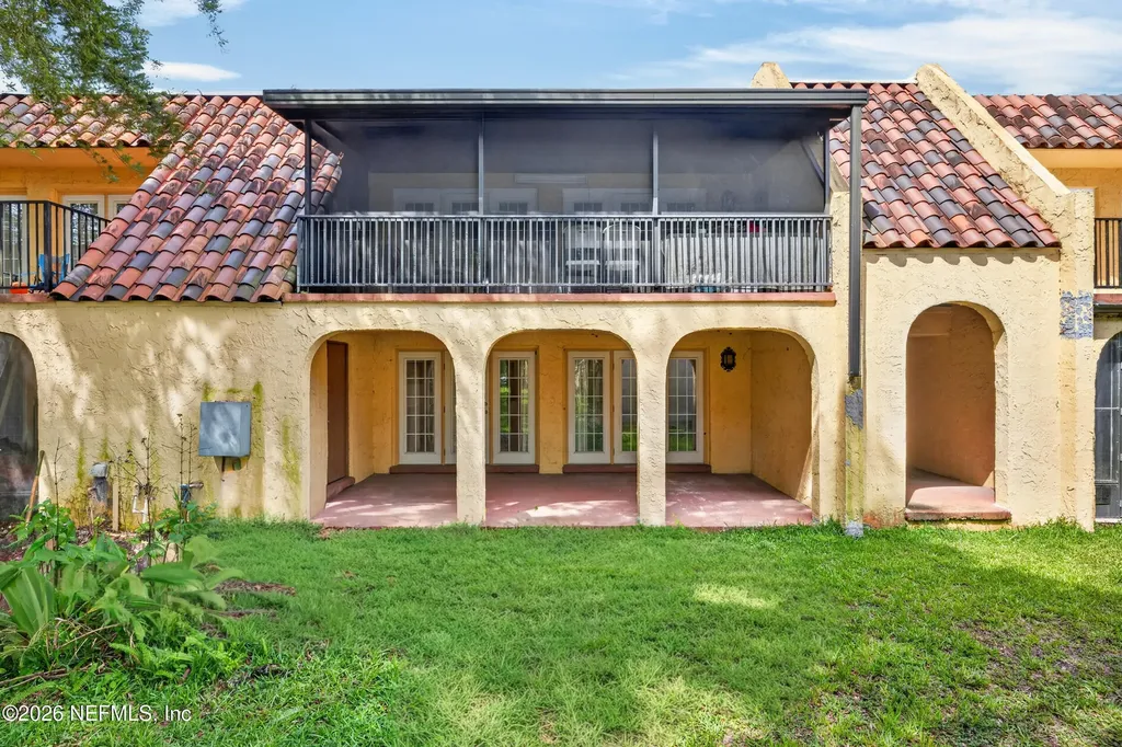 6515 La Mirada W Jacksonville FL 32217