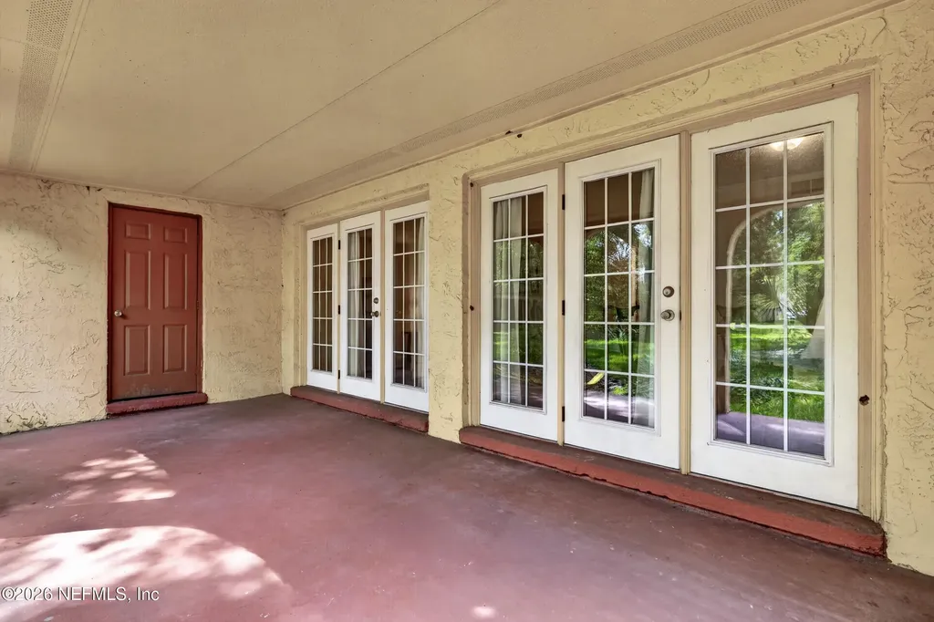 6515 La Mirada W Jacksonville FL 32217