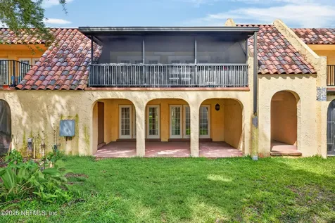 6515 La Mirada W Jacksonville FL 32217