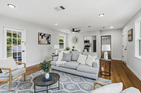 4515 Pinewood Avenue Jacksonville FL 32207