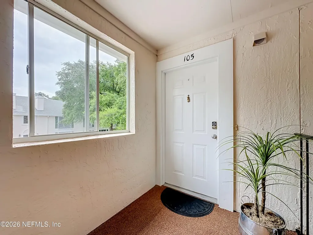 13715 Richmond Park Drive N Jacksonville FL 32224
