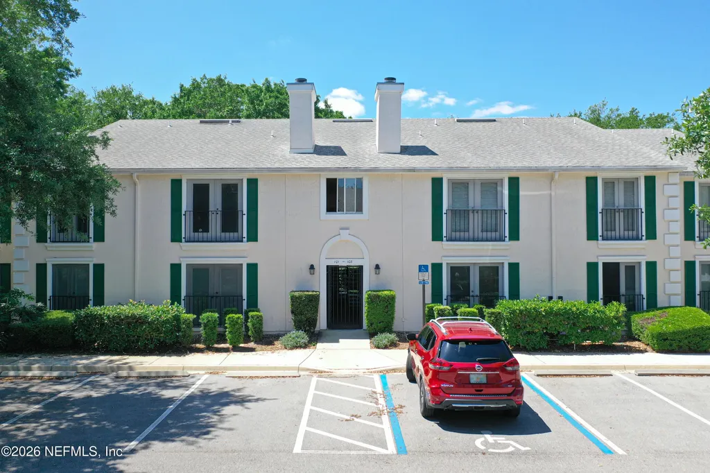13715 Richmond Park Drive N Jacksonville FL 32224