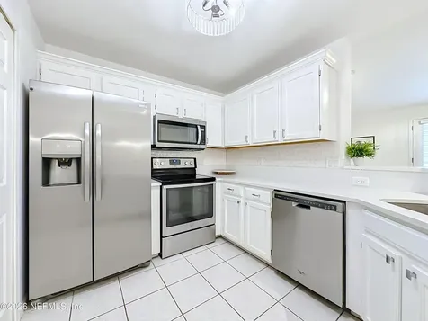 13715 Richmond Park Drive N Jacksonville FL 32224