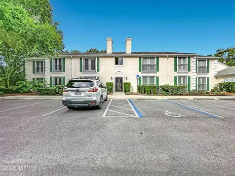 13715 Richmond Park Drive N Jacksonville FL 32224