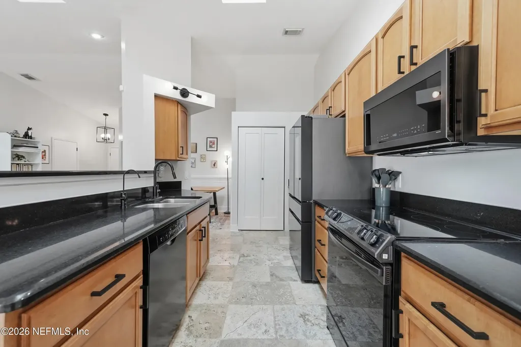 2004 St Martins Drive E Jacksonville FL 32246