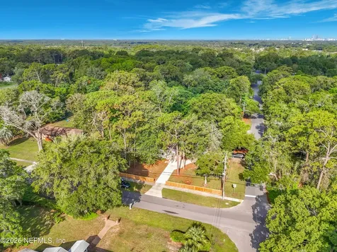 1910 Hilltop Boulevard Jacksonville FL 32246