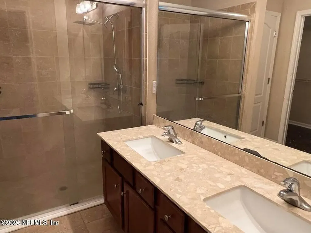 4198 Victoria Lakes Drive W Jacksonville FL 32226