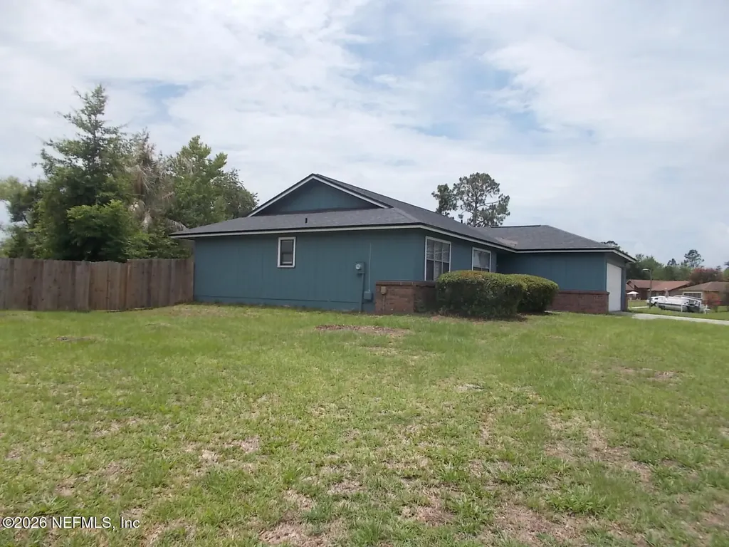 7529 Falcon Trace Drive W Jacksonville FL 32222