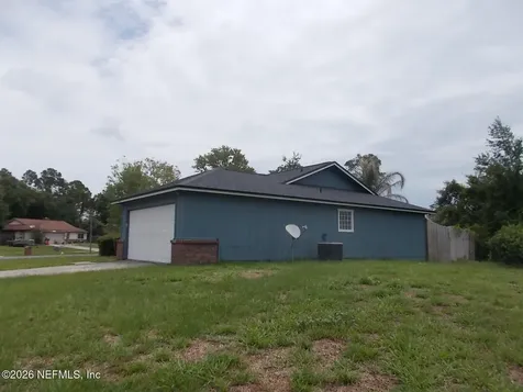 7529 Falcon Trace Drive W Jacksonville FL 32222