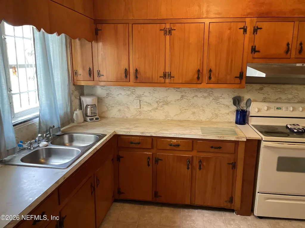 1203 Mcconihe Street Jacksonville FL 32209