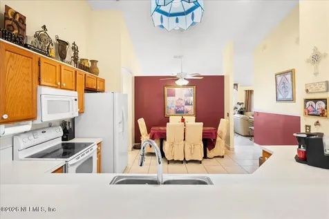 10165 Fawn Lake Court Jacksonville FL 32256
