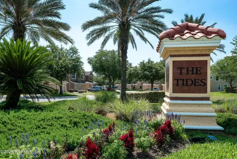 8733 Little Swift Circle Jacksonville FL 32256
