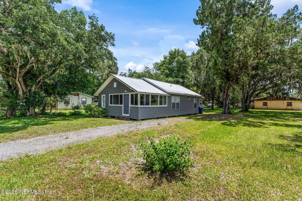 302 Park Avenue Hastings FL 32145
