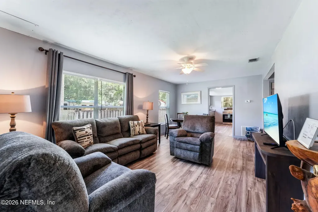 302 Park Avenue Hastings FL 32145