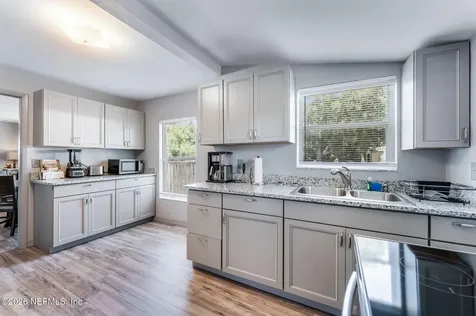 302 Park Avenue Hastings FL 32145