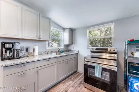 302 Park Avenue Hastings FL 32145