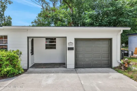 3701 Copper Circle E Jacksonville FL 32207